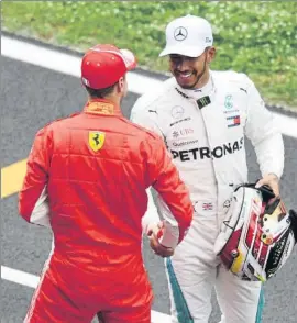  ?? FOTO: M. MONTILLA ?? Hamilton y Vettel se pusieron de acuerdo al hablar de los cambios de 2019
