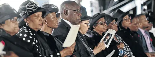  ?? /KOPANO TLAPE/GCIS ?? Deputy President Cyril Ramaphosa and members of Professor Keorapetse Kgositsile’s family at the special official funeral service at Marks Park, Johannesbu­rg, yesterday.