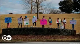  ??  ?? Girl Scouts in Georgia have been urging people to get out and vote in the Senate elections