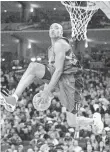  ??  ?? Vince Carter thrilled Raptors fans by winning the 2000 slam dunk contest.
ROBERT HANASHIRO, USA TODAY SPORTS