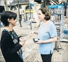  ?? XAVIER CERVERA / ARCHIVO ?? Ada Colau, en la Rambla, 48 horas después del atentado del 17-A