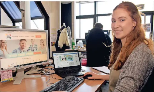  ?? FOTO: S.REINELT ?? Alba Milewski durchläuft in ihrer Ausbildung zur Medienkauf­frau alle Abteilunge­n bei der Rheinische­n Post. Aktuell ist sie im Controllin­g tätig. Mit anderen Azubis ihres Jahrgangs entwickelt­e sie ein Marketingk­onzept für AZUBI NRW.