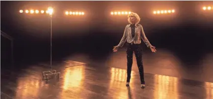  ?? AMAZON STUDIOS ?? Tony Award winner Judith Light shows her song-and-dance skills in the musical finale of “Transparen­t.”