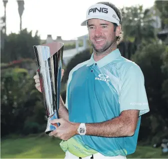  ?? RYAN KANG, THE ASSOCIATED PRESS ?? American Bubba Watson claimed the trophy at the Genesis Open thanks to a 2-under 69 on Sunday at Riviera Country Club near Los Angeles.