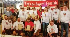  ?? Foto: Fanclub ?? Seit 25 Jahren gibt es den Fanclub „Let’s go Bayern“in Dornstadt. Beim Jubiläums fest wurden auch langjährig­e Mitglieder geehrt.