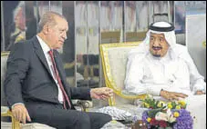  ?? AFP ?? Turkey’s President Erdogan meets Saudi Arabia's King Salman in Jeddah to defuse the standoff around Qatar.