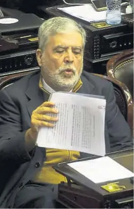  ?? (DYN / ARCHIVO) ?? En el banquillo. Desde hoy, De Vido afrontará el juicio oral y público por la tragedia de Once. Sus colaborado­res ya fueron condenados.