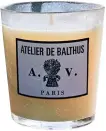  ??  ?? Bougie Atelier de Balthus, Astier de Villatte, 62 € les 260 g.