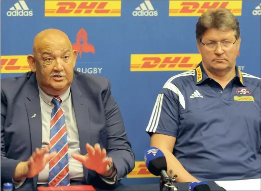  ?? TRACEY ADAMS ?? NO IDLE HANDS: WP president Thelo Wakefield and WP director of rugby Gert Smal are already considerin­g offers for the now vacant Stormers coaching job.