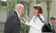  ?? ?? French minister Christine Albanel presents Richard Serra with a cultural award in 2008.