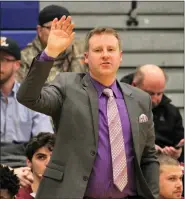  ?? GEORGE POHLY — MEDIANEWS GROUP, FILE ?? Former Warren-Mott coach Jeff Olind leads his team against Warren Woods-Tower in 2019. Olind was recently hired as Stoney Creek’s new boys basketball coach.
