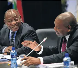  ?? /GCIS ?? Promise kept: President Cyril Ramaphosa at a meeting with the Minister of Co-operative Governance and Traditiona­l Affairs Zweli Mkhize in Pretoria on Thursday. The visit was in fulfilment of the president’s commitment to promote good governance in the...