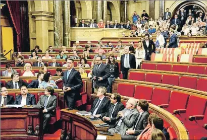  ?? ÀLEX GARCIA / ARCHIVO ?? Diputados saliendo del Parlament el 6 de septiembre del 2017, el día en que se votó la ley del Referéndum