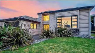  ??  ?? 30 Tongariro Dr sold for $861,000.