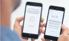  ?? FOTO: FLORIAN SCHUH ?? Android links, iOS rechts. Einen Großteil des Umzugs von Android zu iOS bekommt man mit Apples „Move to iOS“-App und einem Übertragun­gskabel in Minuten erledigt.