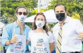  ?? KIM ZUCCARO/CAPEHART ?? Connor Dodge, Empty Bowls Delray Beach event chairwoman Stephanie Dodge and State Rep. Mike Caruso welcome supporters to the fifth annual fundraiser for the Palm Beach County Food Bank.