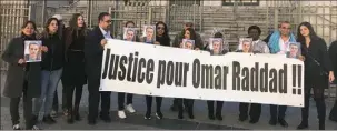  ??  ?? L’associatio­n Dynamic Maroc est venu réclamer hier matin la révision du procès d’Omar Raddad devant le tribunal de Nice. (Photo C. P. )