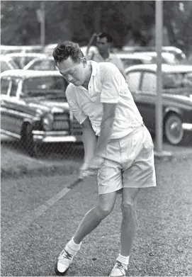  ??  ?? A 1966 picture of Singapore Premier Leel Kuan Yew playing golf, courtesy the National Archives of Singapore