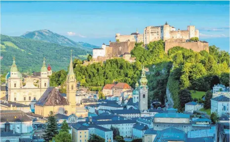  ?? FOTO: GÜNTER BREITEGGER ?? Im Sommer ist Salzburg das Ziel von Musikbegei­sterten aus aller Welt. Nicht nur die Reichen sollen sich angesproch­en fühlen.