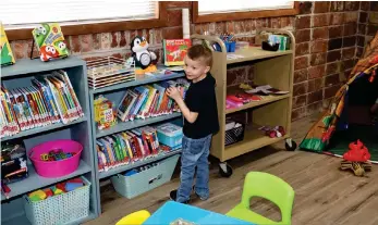  ?? (Special to the News-Times/Penny Chanler) ?? Norphlet Public Library has been remodeled and revamped and welcomed community members to check it out during an event held Saturday.