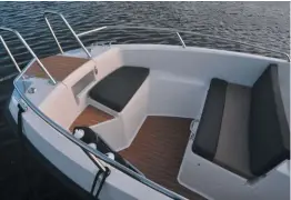  ??  ?? Left: The bow area of the beautifull­y finished Finnmaster S6 Below: The S6 can be used with outboards ranging from 130-200hp