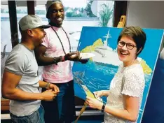  ?? Foto: Albrecht Fietz ?? Beste Laune herrschte beim Tag der Offenen Tür der Hilfsorgan­isation Mercy Ships Deutschlan­d, die jetzt in Landsberg „vor Anker“ging.