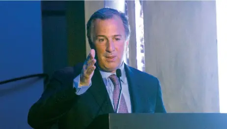  ??  ?? El secretario de Hacienda, José Antonio Meade, dijo que pocas decisiones económicas relevantes como el presupuest­o están sujetas a tantas restriccio­nes.