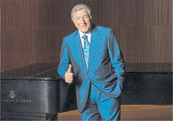  ??  ?? Crooner total. Alguna vez, cuando era el rey indiscutid­o, le preguntaro­n a Sinatra quién era el mejor. Y no dudó: “Tony Bennett”, respondió Frank.