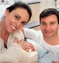  ?? AFP ?? Patus cresu con Etri pulegil h cerum hili ponfeni hiliis, me cotistra vis senimpl. — AFP Jacinda Ardern with her partner clarke Gayford posing with their newborn baby girl, born at Auckland city hospital. —