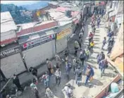  ?? DEEPAK SANSTA /HT PHOTO ?? ■
People wait to buy vegetables in Shimla.