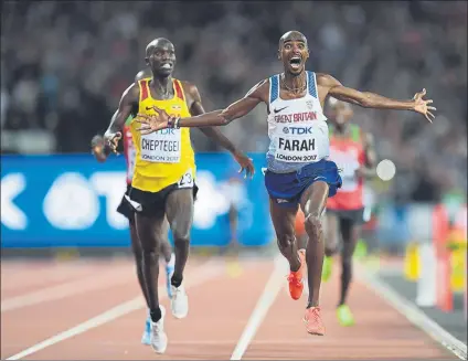  ?? GETTY ?? Exhibición en casa. Farah, somalí de nacimiento y británico de adopción, repitió éxito en Londres, donde fue bicampeón olímpico en 2012