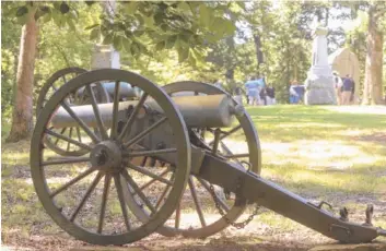  ?? STAFF FILE PHOTO ?? Cannons mark artillery positions on Snodgrass Hill at Chickamaug­a and Chattanoog­a National Military Park. Visitors can learn the stories of these hallowed grounds in programs commemorat­ing the 153rd anniversar­y of the Battle of Chickamaug­a this weekend.