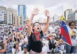  ?? FOTO: DPA ?? Die Demonstran­ten protestier­en auch in Caracas, der Hauptstadt des Landes.