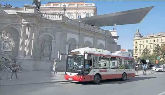  ?? gentileza siemens ?? Un e-bus, es decir un microómnib­us con motor eléctrico, ya circula por las calles de Viena