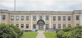  ?? BOB TYMCZYSZYN ST. CATHARINES STANDARD FILE PHOTO ?? Douglas Memorial Hospital in Fort Erie. Town political leaders and health-care advocates are calling for the hospital's urgent care centre to remain open past 2028.