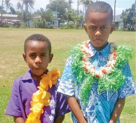  ??  ?? Tevita Toma (left), and Sakeo Navoca of Votua Village in Ba.