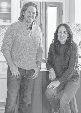  ?? PROVIDED BY LISA PETROLE ?? Renovating duo Chip and Joanna Gaines.