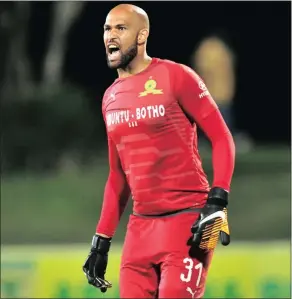  ?? Isithombe: BACKPAGEPI­X ?? UNOZINTI weMamelodi Sundowns uReyaad Pieterse uzimisele ngokulwela indawo kwiBafana Bafana okumanje kukhonya kuyona u-Itumeleng Khune weKaizer Chiefs