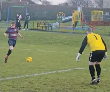  ?? All photograph­s: Chris Sanderson ?? Craig Aitken has an shot at the Neilston goal.