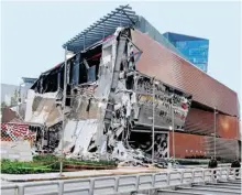  ?? ERNESTO MUÑOZ ?? Así quedó la parte afectada del centro comercial/