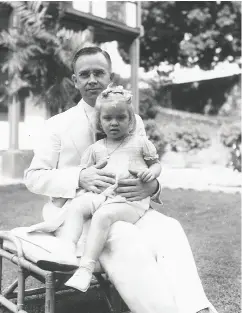  ?? FAMILY PHOTO ?? Maj. Clarence H. White with his daughter Nancy White in an early family photograph.