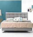  ?? Foto: Möller Design, dpa ?? Boxspringb­etten sind meist höher als Lattenrost Betten.