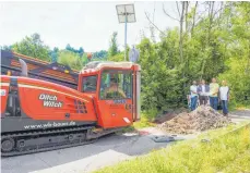  ?? FOTO: GEMEINDE ABTSGMÜND ?? Schnelles Internet soll es bald auch in Wöllstein geben. Dort sind die Spülbohrar­beiten bereits abgeschlos­sen. Derzeit gehen die Arbeiten im Bereich der Kochertal-Metropole Richtung Wöllstein weiter.