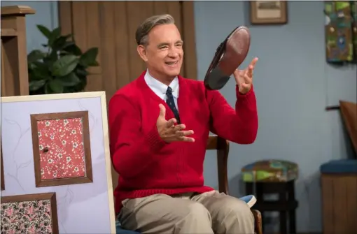  ?? SONY PICTURES ?? Tom Hanks stars as Mister Rogers in “A Beautiful Day in the Neighborho­od.”