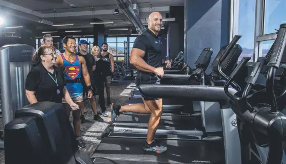  ?? Picture: JERAD WILLIAMS ?? Lance Symonds from Anytime Fitness at Hope Island along with trainers and gym members will do a 24-hour ‘Tread Together’ challenge.