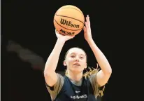  ?? STEPH CHAMBERS/GETTY ?? Uconn’s Paige Bueckers practices ahead of the Sweet Sixteen and Elite Eight on Thursday in Portland, Oregon.