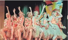  ??  ?? Die Kindergard­e mit ihrem entzückend­en Showtanz „Aloha“.