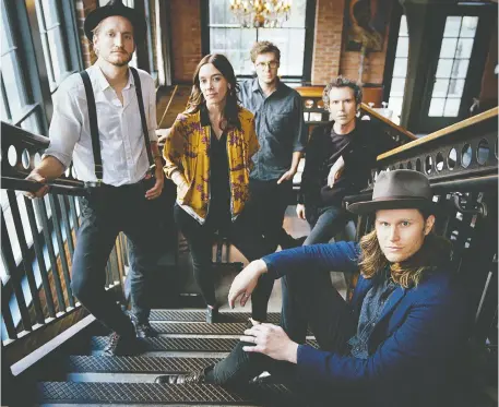  ?? DANNY CLINCH ?? Colorado-based folk rockers The Lumineers have a story to tell on their third album.