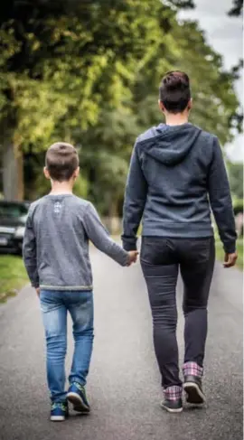  ?? FOTO SVEN DILLEN ?? Het zoontje van Tamara Poelmans moest na een week in het buitengewo­on onderwijs alweer terug naar het gewoon onderwijs.