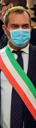  ??  ?? Il sindaco Luigi de Magistris